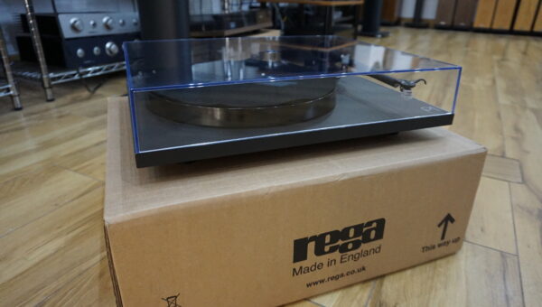 Rega P1 Soft Black used