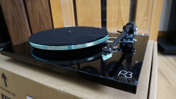 Rega P3 with Audio Technica VM95e Cartridge Used - Image 2