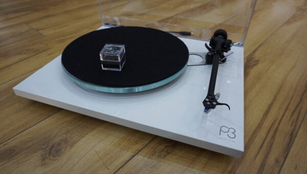 Rega P3 in white with brand new Elys 2 Used