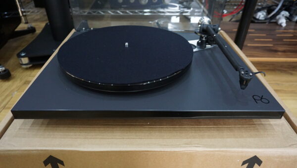 Rega P6 with Ortofon 2M Black Used - Image 2