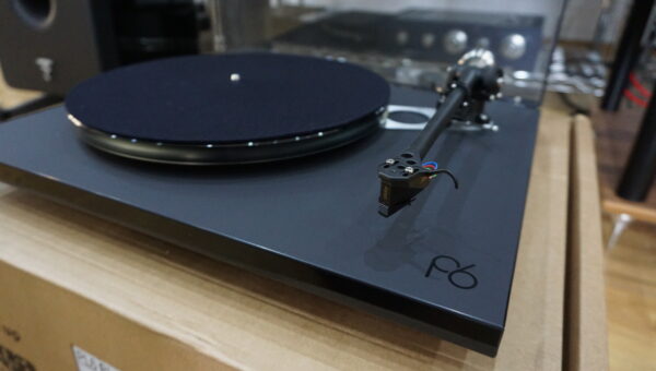 Rega P6 with Ortofon 2M Black Used