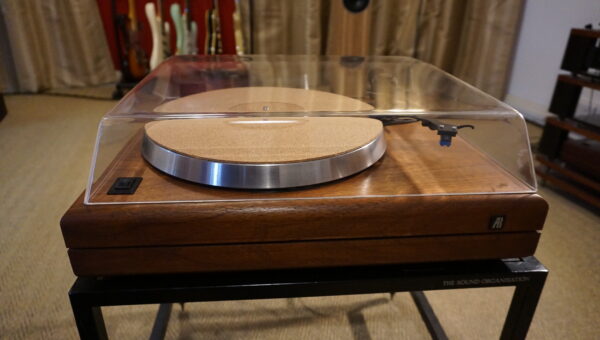 Acoustic Research Legend Turntable with Mission arm and AT Cart Used - Image 2