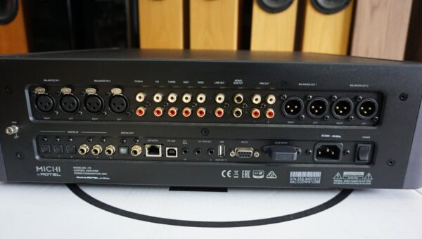 Michi (Rotel) P5 pre-amp DAC Used - Image 2