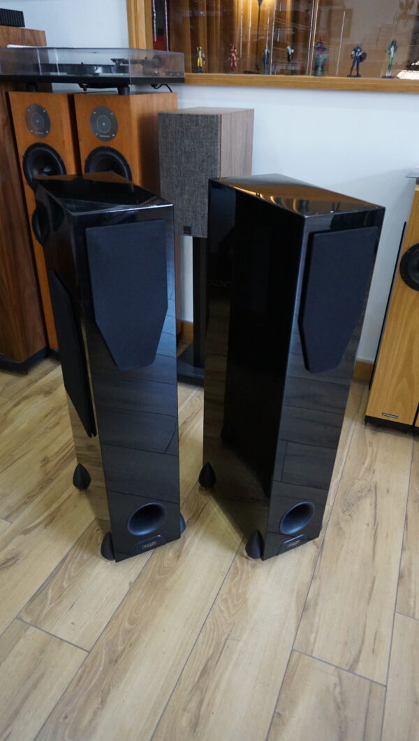 Rega RS5 speakers in gloss black Used - Image 2