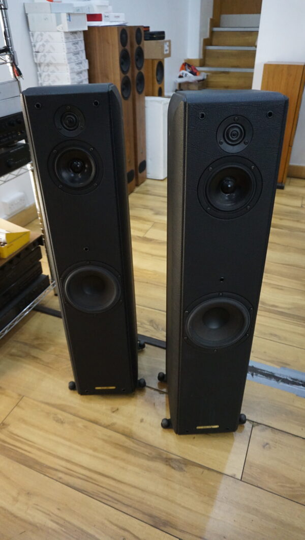 Sonus Faber Toy Tower floor standing speakers Used