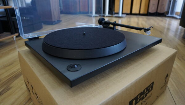 Rega P2 Used - Image 2