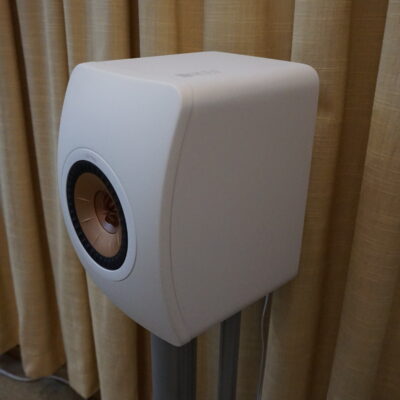 Kef LS50 meta speakers in white USED