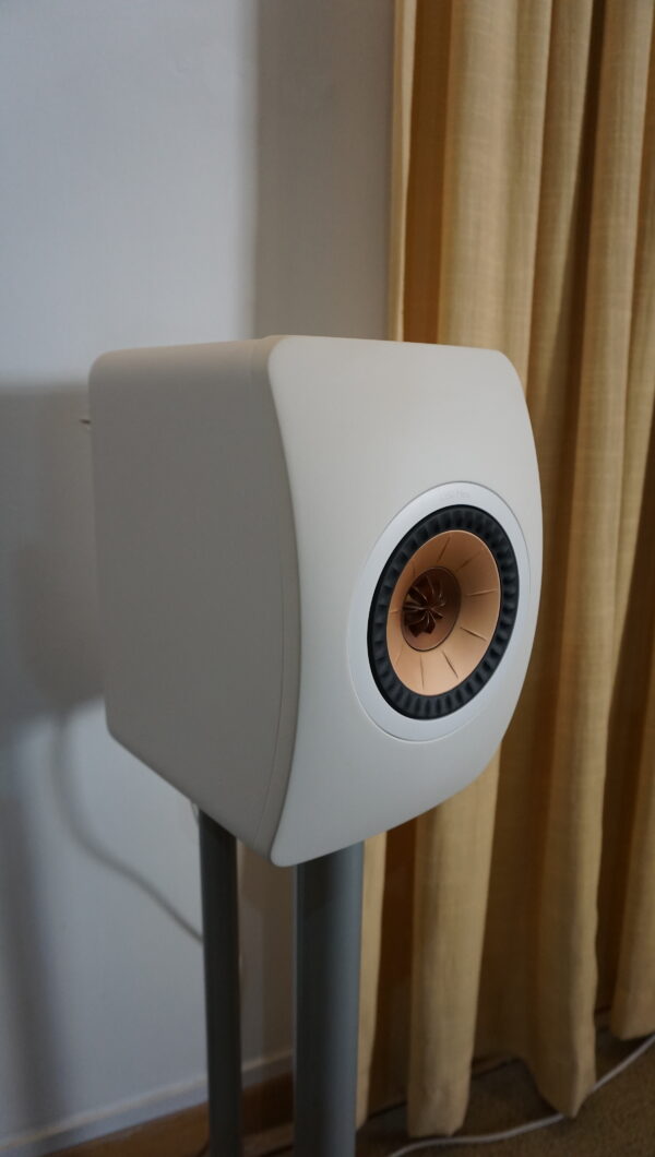 Kef LS50 meta speakers in white USED - Image 4