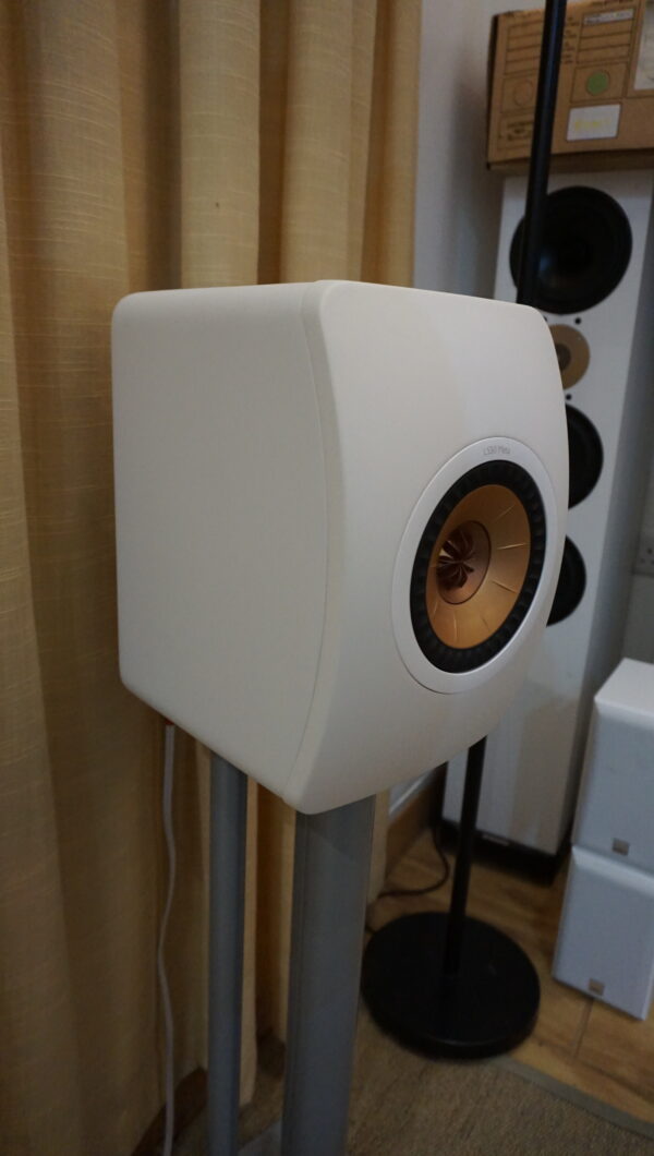 Kef LS50 meta speakers in white USED - Image 5