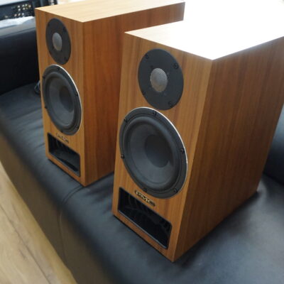 PMC Twenty5 .22i walnut USED