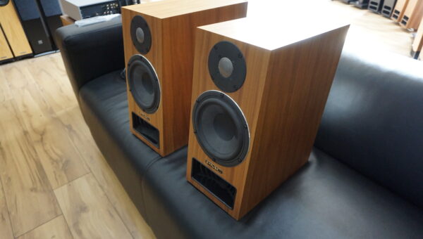 PMC Twenty5 .22i walnut USED
