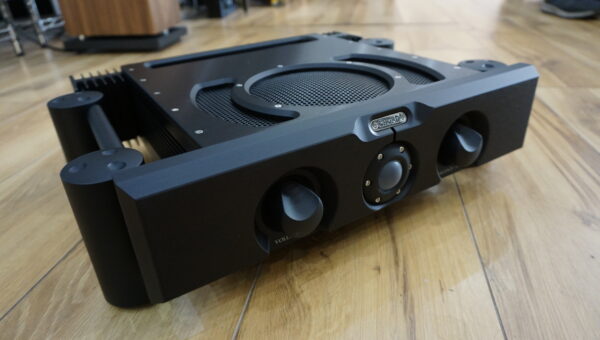 Chord Ultima Integrated amplifier Black Ex Demo - Image 3