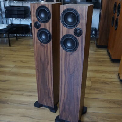 Ophidian Mambo no 2 speakers in dark walnut Used