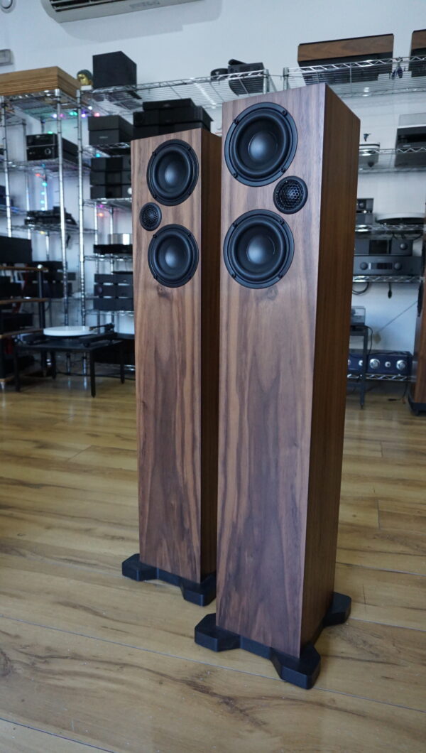 Ophidian Mambo no 2 speakers in dark walnut Used - Image 3