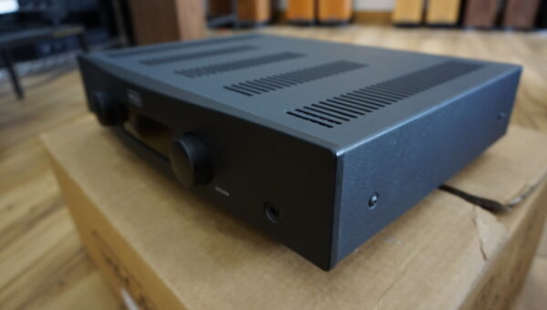 Hegel H90 streaming amp USED - Image 2
