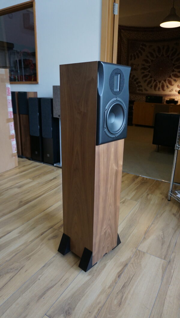 Neat Orkestra speakers in walnut USED - Image 4