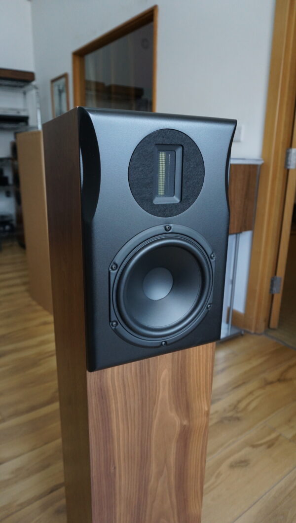 Neat Orkestra speakers in walnut USED - Image 6