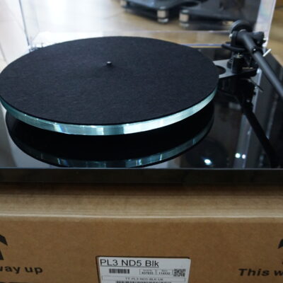 Rega P3 with ND5 Used Gloss black