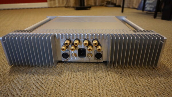 Chord Electronics CPA2200/SPM600 pre/power Used - Image 3