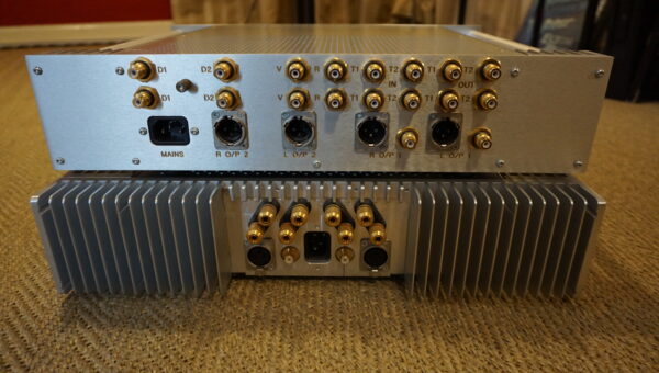 Chord Electronics CPA2200/SPM600 pre/power Used - Image 5