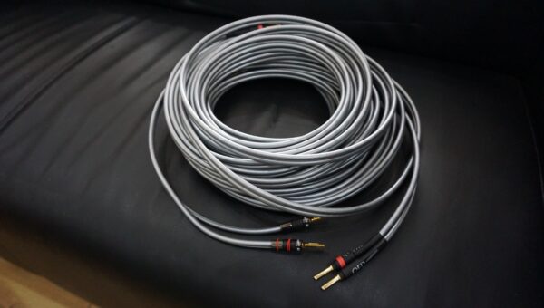 QED X40i speaker terminated Used