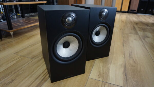 B&W 606 loudspeakers (compact) Used
