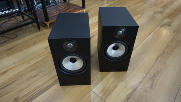 B&W 606 loudspeakers (compact) Used - Image 4