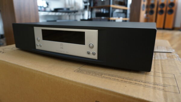 Linn Akurate DS Streamer with Dynamik Power supply USED - Image 3