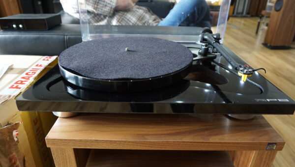 Rega RP8 turntable Used - Image 3