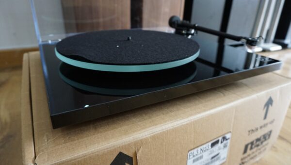 Rega P2 gloss black with AT MM cart USED - Image 3