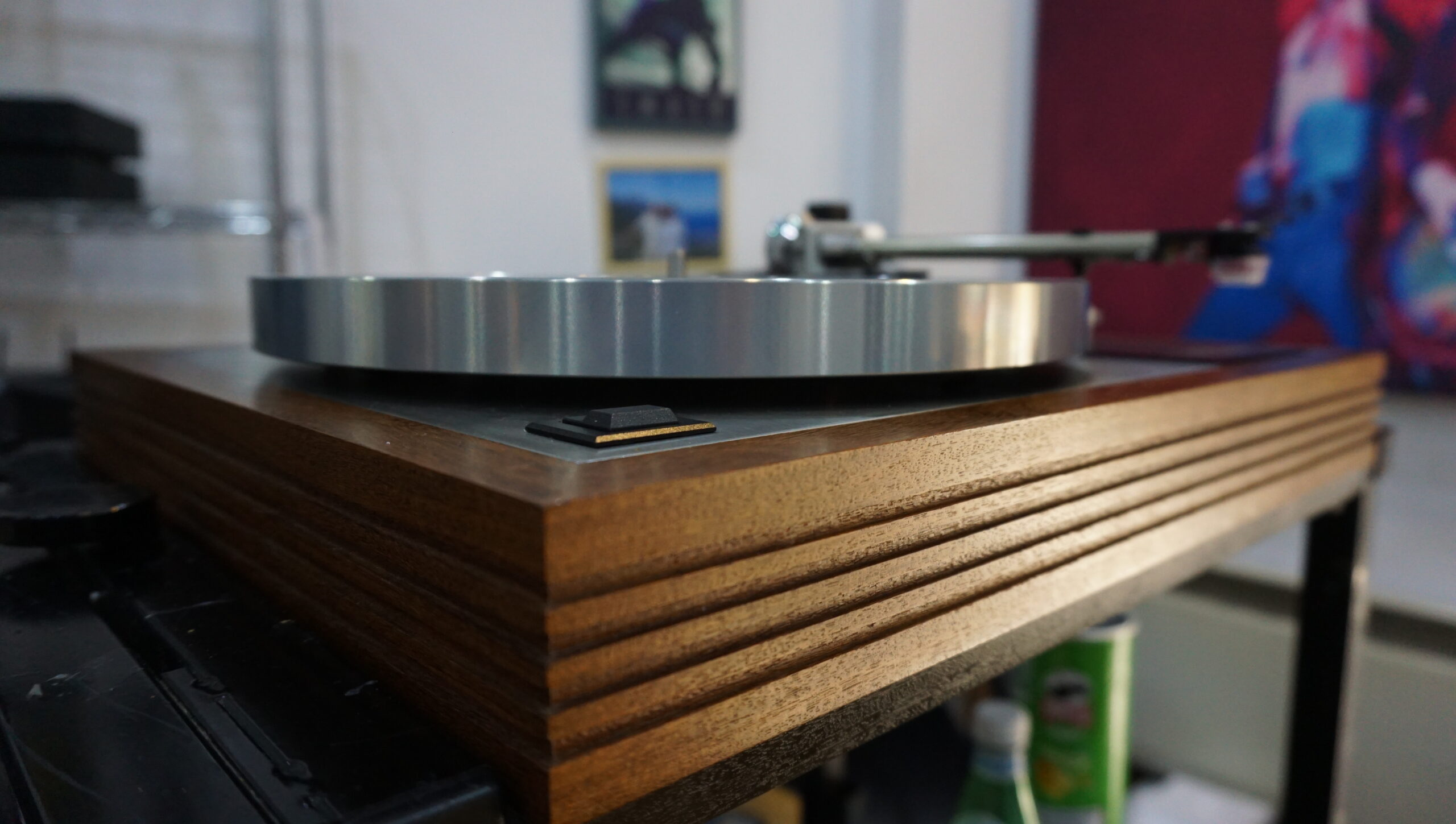 Linn LP12 Greaves fluted plinth with Ittok & with Karousel bearing
