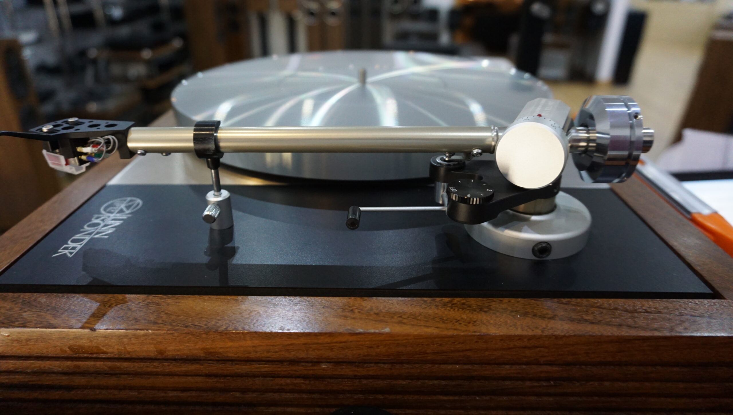 Linn LP12 Greaves fluted plinth with Ittok & with Karousel bearing - Image 5