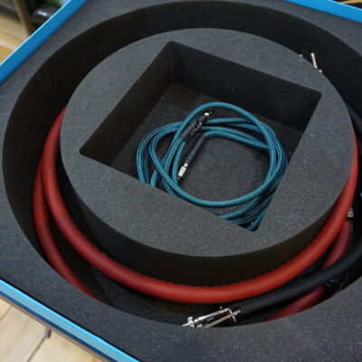 Atlas Ascent Luxe speaker cable 2 x 1m pair terminated Used