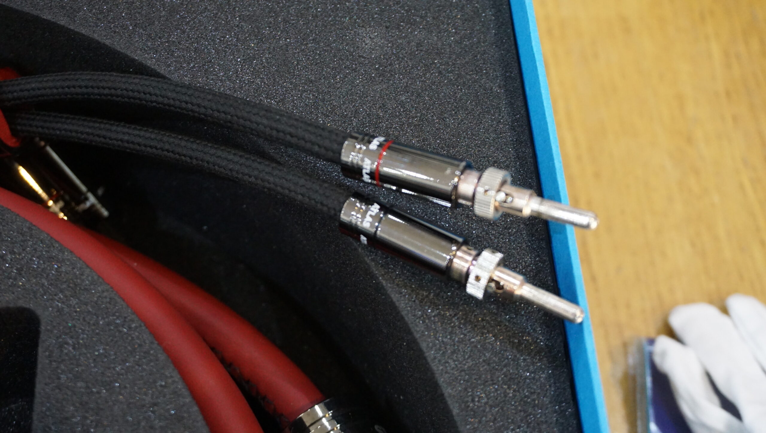 Atlas Ascent Luxe speaker cable 2 x 1m pair terminated Used - Image 2