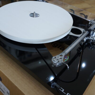 Rega RP10 turntable with Apheta 2 Used