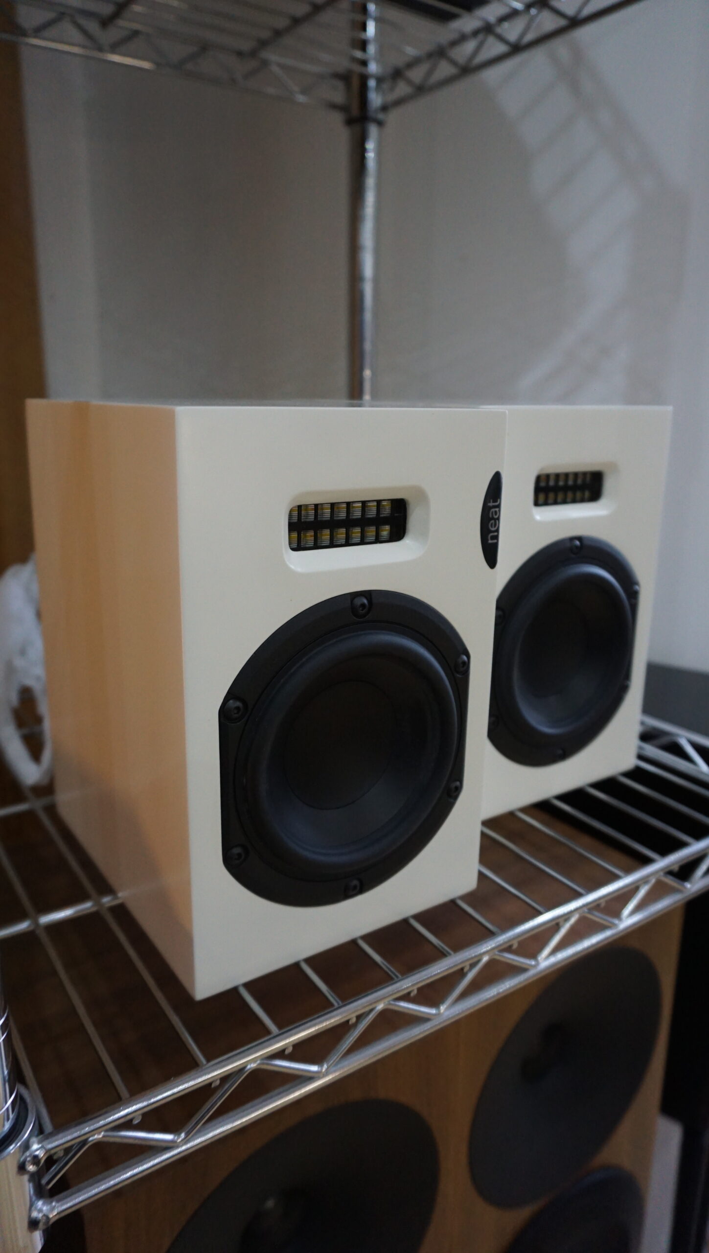 Neat Iota compact speakers in white Used - Image 3