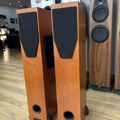 Rega RS3 speakers in cherry USED collection only