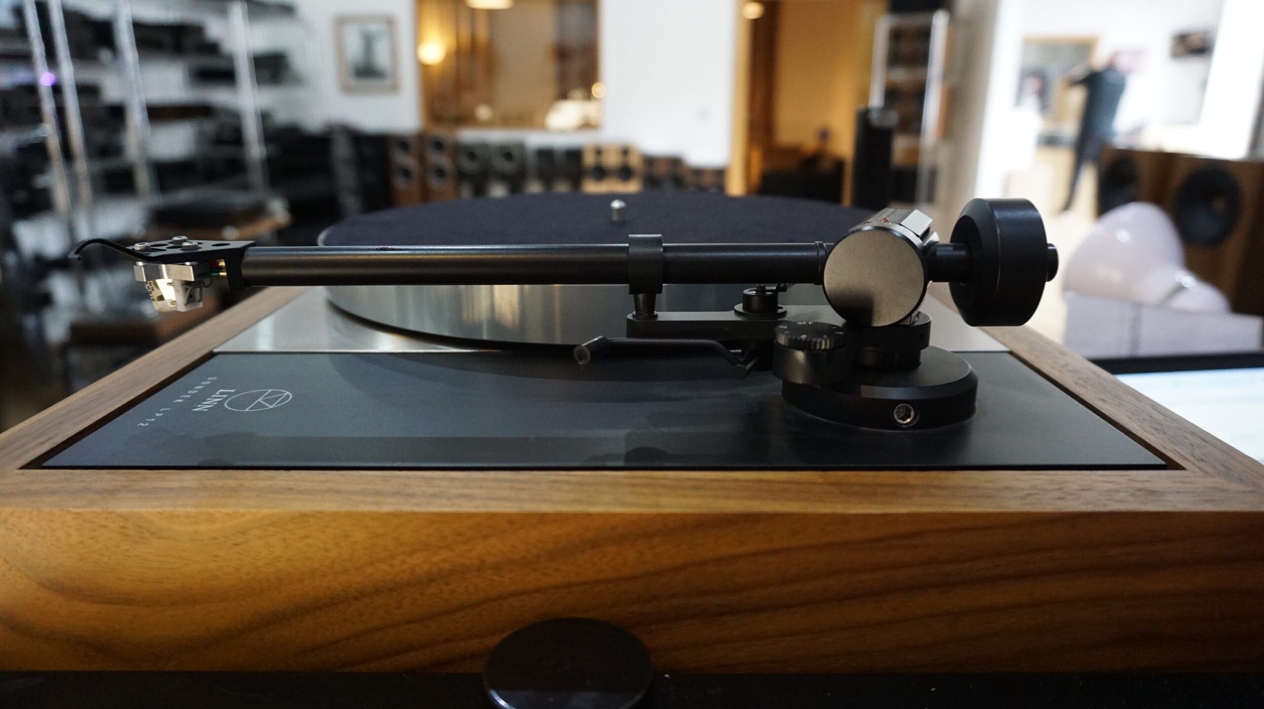 LINN LP12 in walnut (read for spec) - Image 7