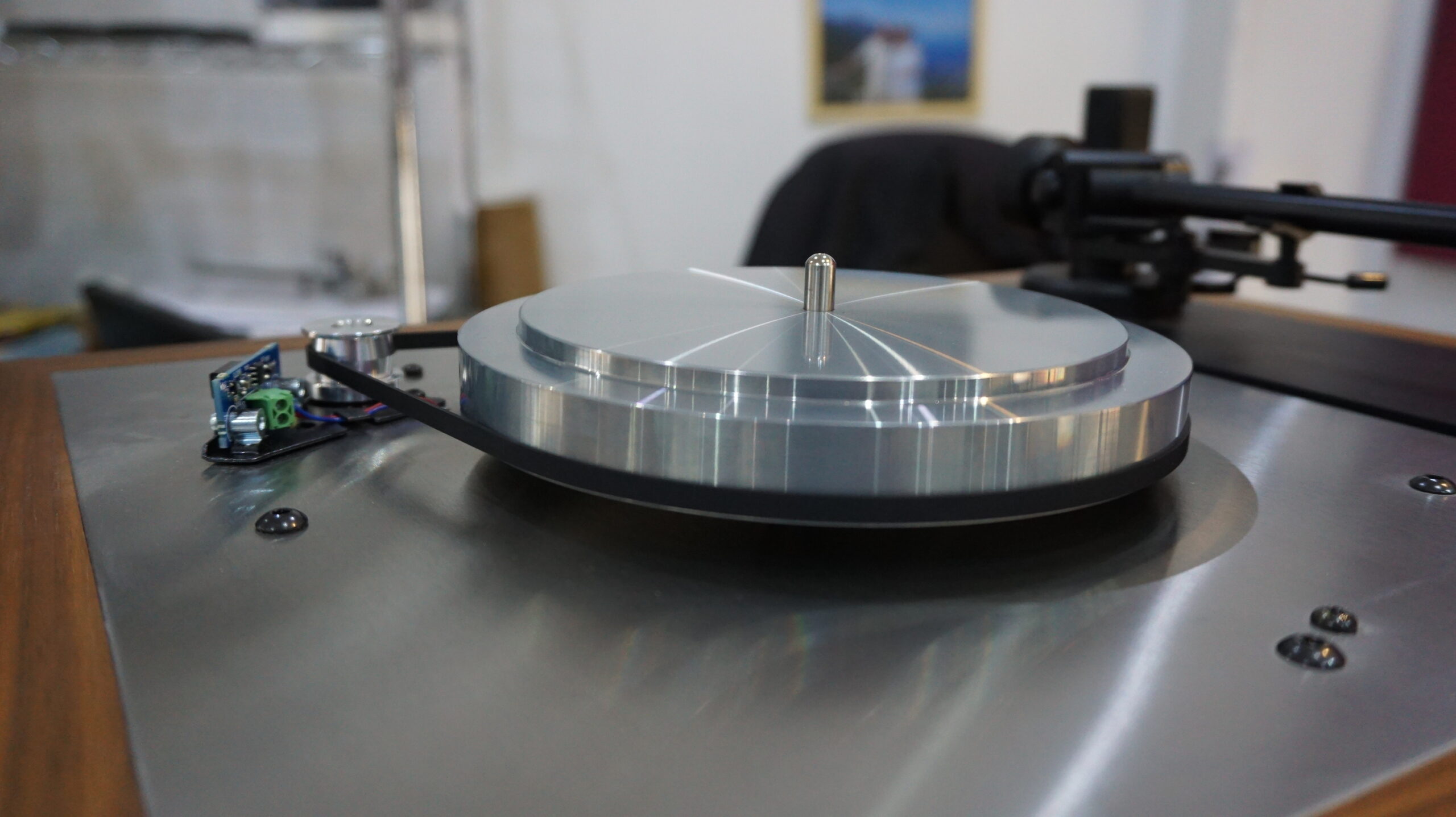 LINN LP12 in walnut (read for spec) - Image 12