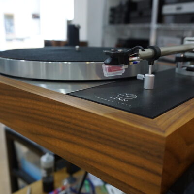 LINN LP12 in walnut (read for spec)