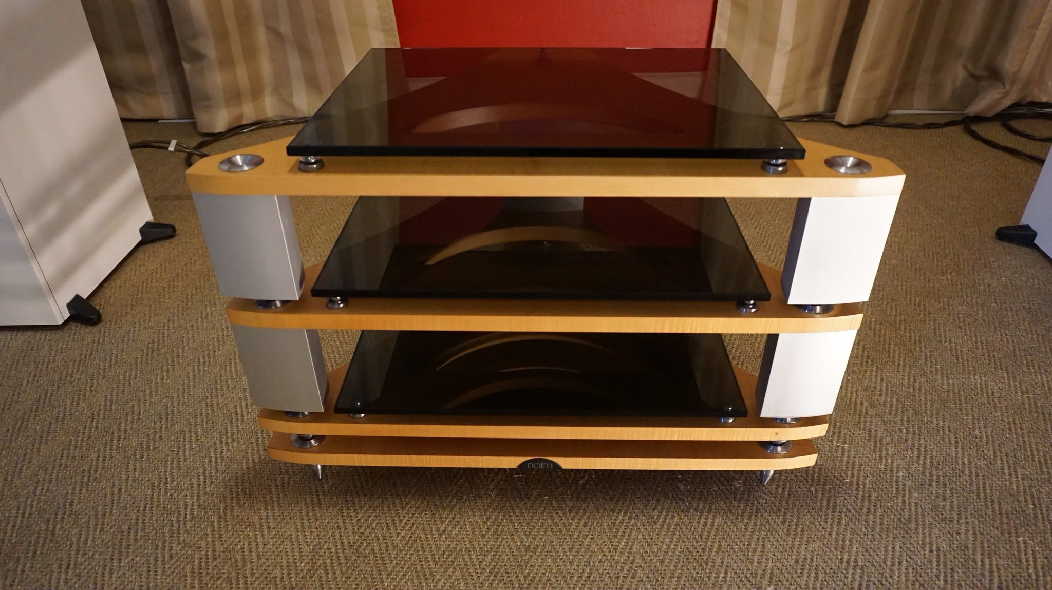 Used Naim Audio Frame. In maple. Base plus two standard levels. - Image 3