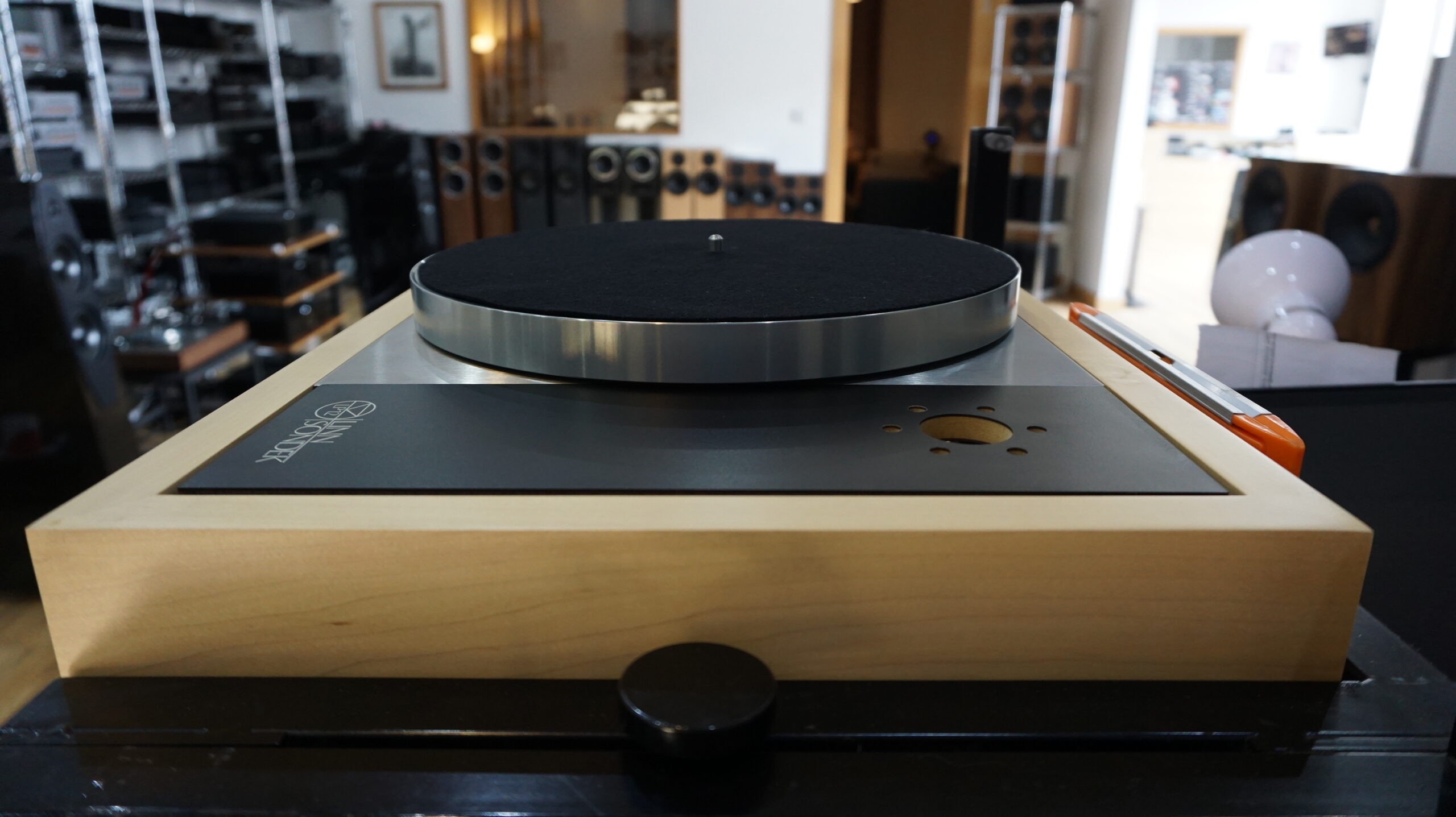 Linn LP12 in maple. No tonearm. Used/new - Image 6