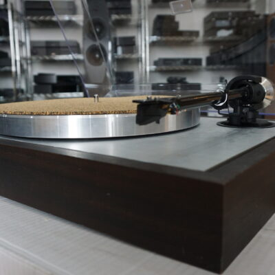Project Classic w/improved platter & Ortofon 2m Black R