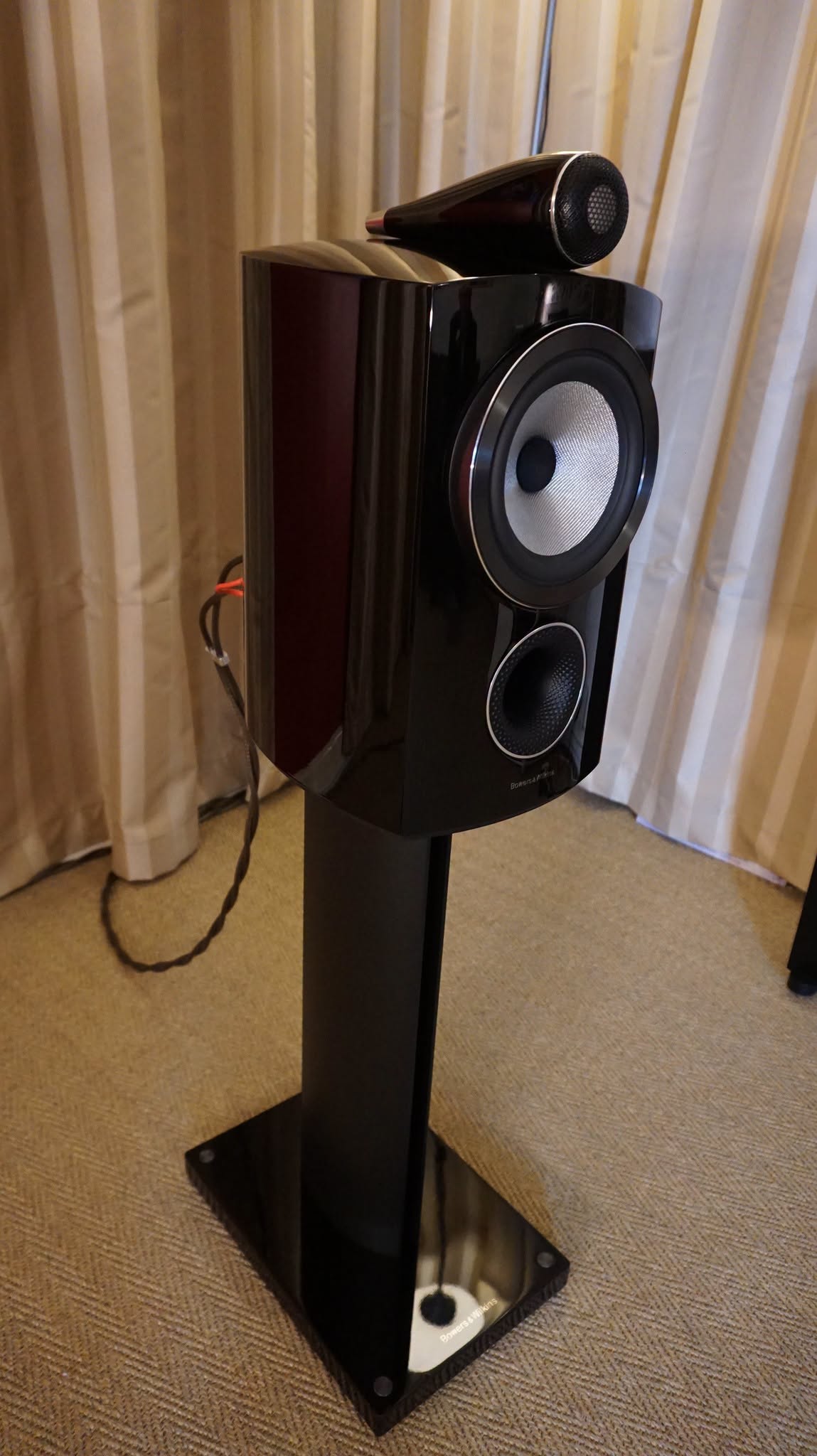 Bowers & Wilkins 805D3 in gloss black with stands Used - Image 4