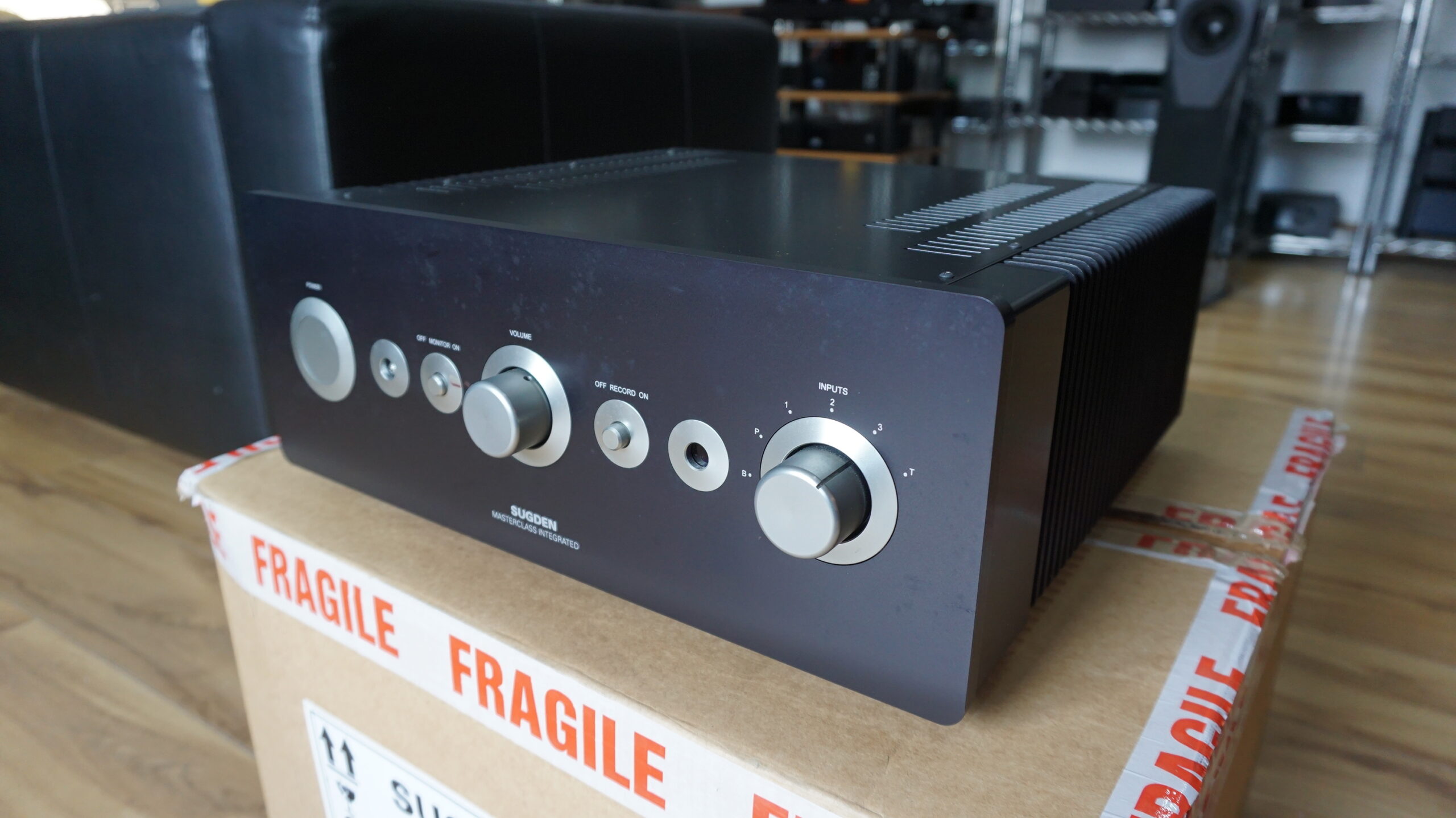 Sugden IA4 integrated amp in black Used 1 year warranty - Image 5